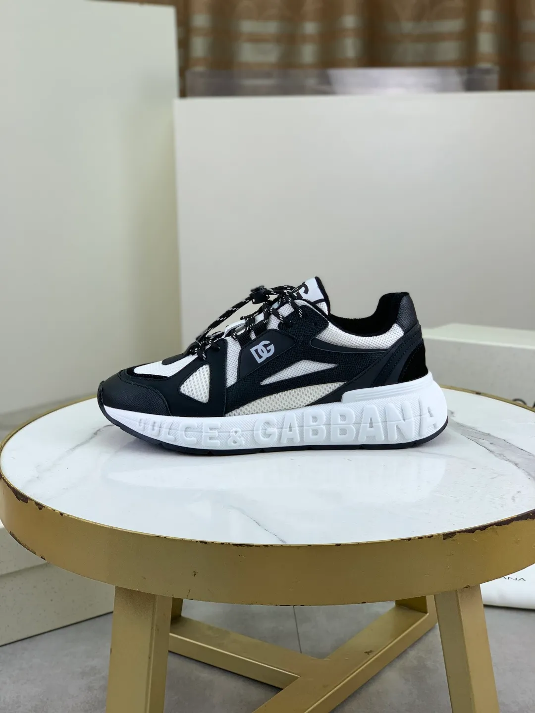 Men's men's shoes 💰P580💰[New model] Couple 🧑‍🤝‍🧑 style Top original order quality Synchronized with "DOLCE&GABBANA [Dolce & Gabbana] ~ High quality." Effect Low-top casual DG men's shoes, loved by many celebrities, using high-end imported top-layer calfskin splicing design + cowhide feet, simple and elegant, perfectly interpreting the latest inspiration of shoes, integrating classics and fashion. Luxurious dreams, dominating fashion Suitable for drivers, light and comfortable to drive, light and breathable for outdoor travel, high-end quality, trustworthy, 6️⃣colors🉑️ to choose from! Code number: 35-46